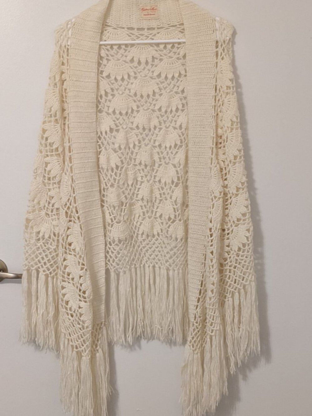 Hand Crochet Open Knit Shawl Wrap Lace Pattern Cream Fringe Boho Hippie - Picture 1 of 10